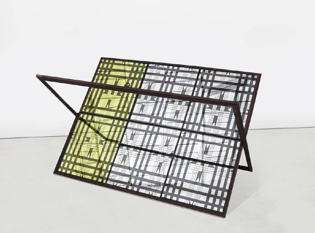 匡峻，《裝飾中的修辭-贖罪-4》，146 x 118cm，2014，玻璃 鐵， 146 x 118cm