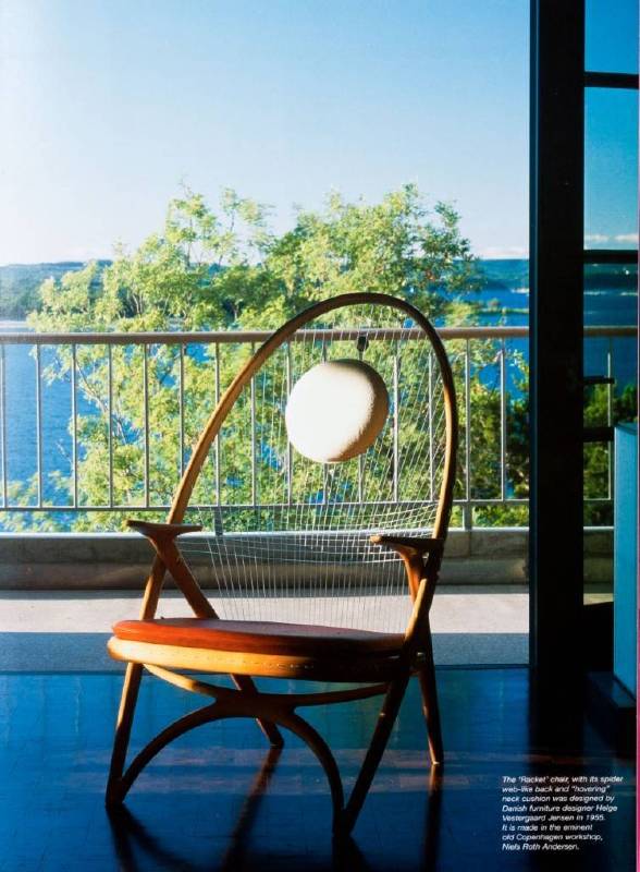 國外典藏作品 球拍椅(照片提供：懷德居文化基金會)