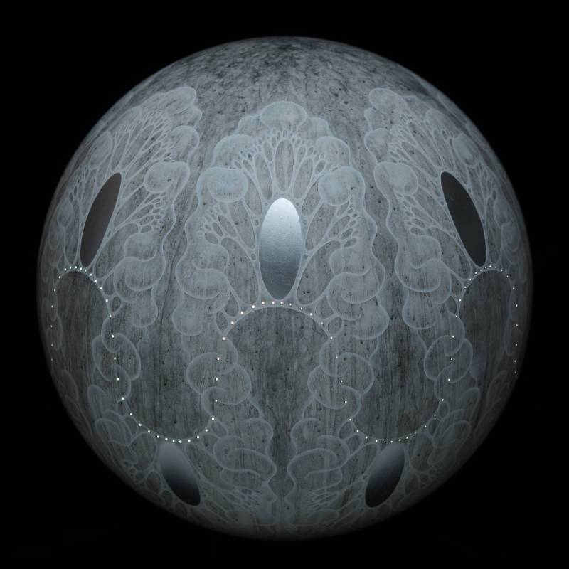 minum_leaf_on_acrylic_sphere_wit ... r optics_ 18” diameter