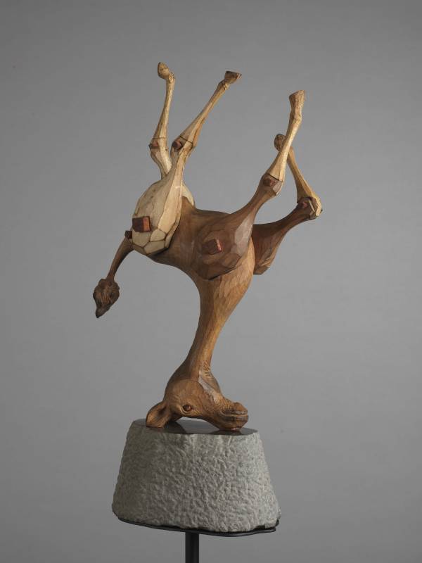 指鹿為馬NO.2    28×25×163cm  楠木、樟木、非洲紅檀、砂岩、鐵2015