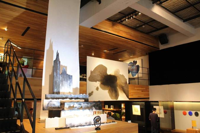僑福芳草地畫廊 延語 聯展 非池中藝術網