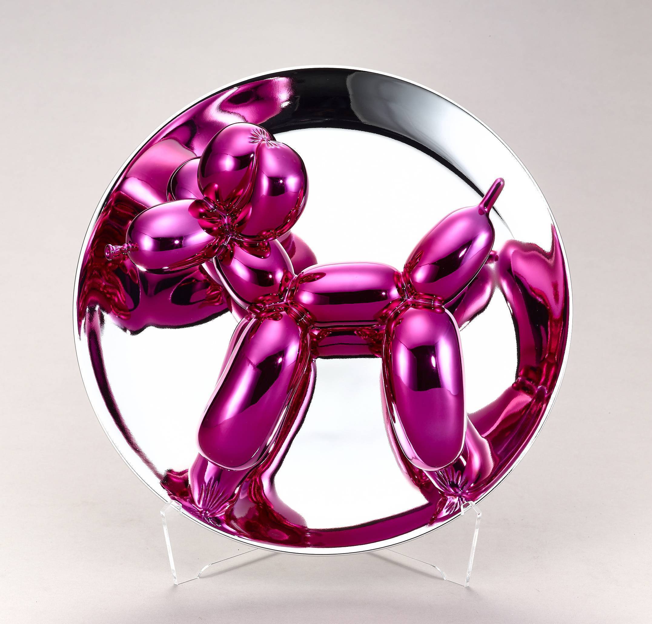 Balloon Dog (orange) 氣球狗 (洋紅) 26.7 x 26.7 x 12.7 cm Porcelain 陶瓷 2015 © Jeff Koons
