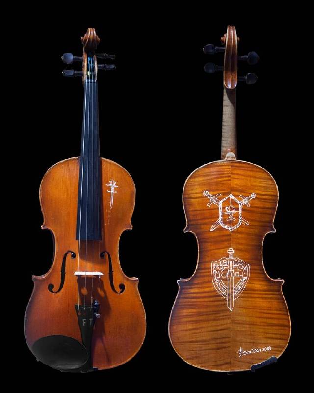 賦予百年古董小提琴新生命的「百年情深」系列，現場合奏「一萬年的共鳴」。
