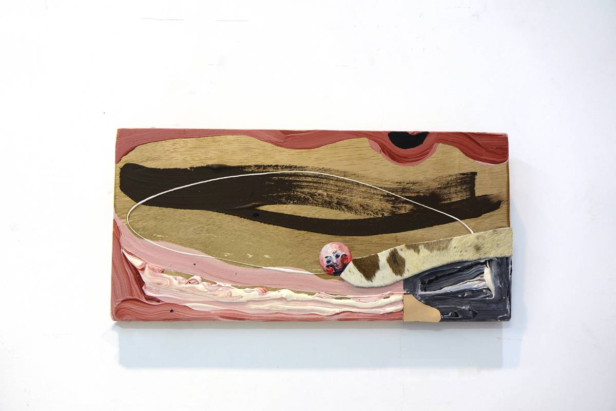 卓卉芹 CHO, Hui-Chin_不知所措的作品們 Pieces of the Lost World_壓克力彩、油彩、皮革、木板Acrylic, Oil, leather on wooden board_49.5x24cm (6號)_2018