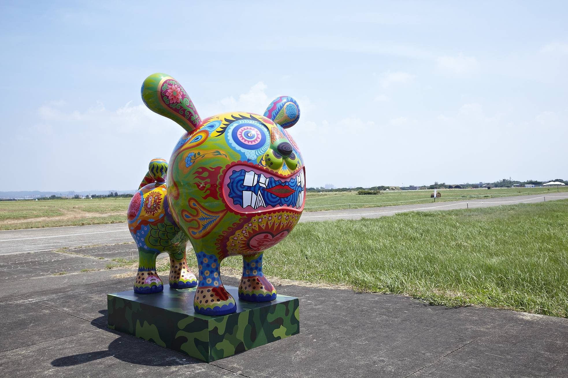 洪易｜福虎｜2012｜鋼板彩繪｜270x190x220cm