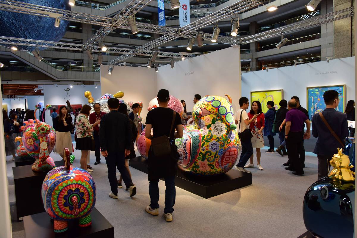 2018台北藝術博覽會現場人潮洶湧、冠蓋雲集