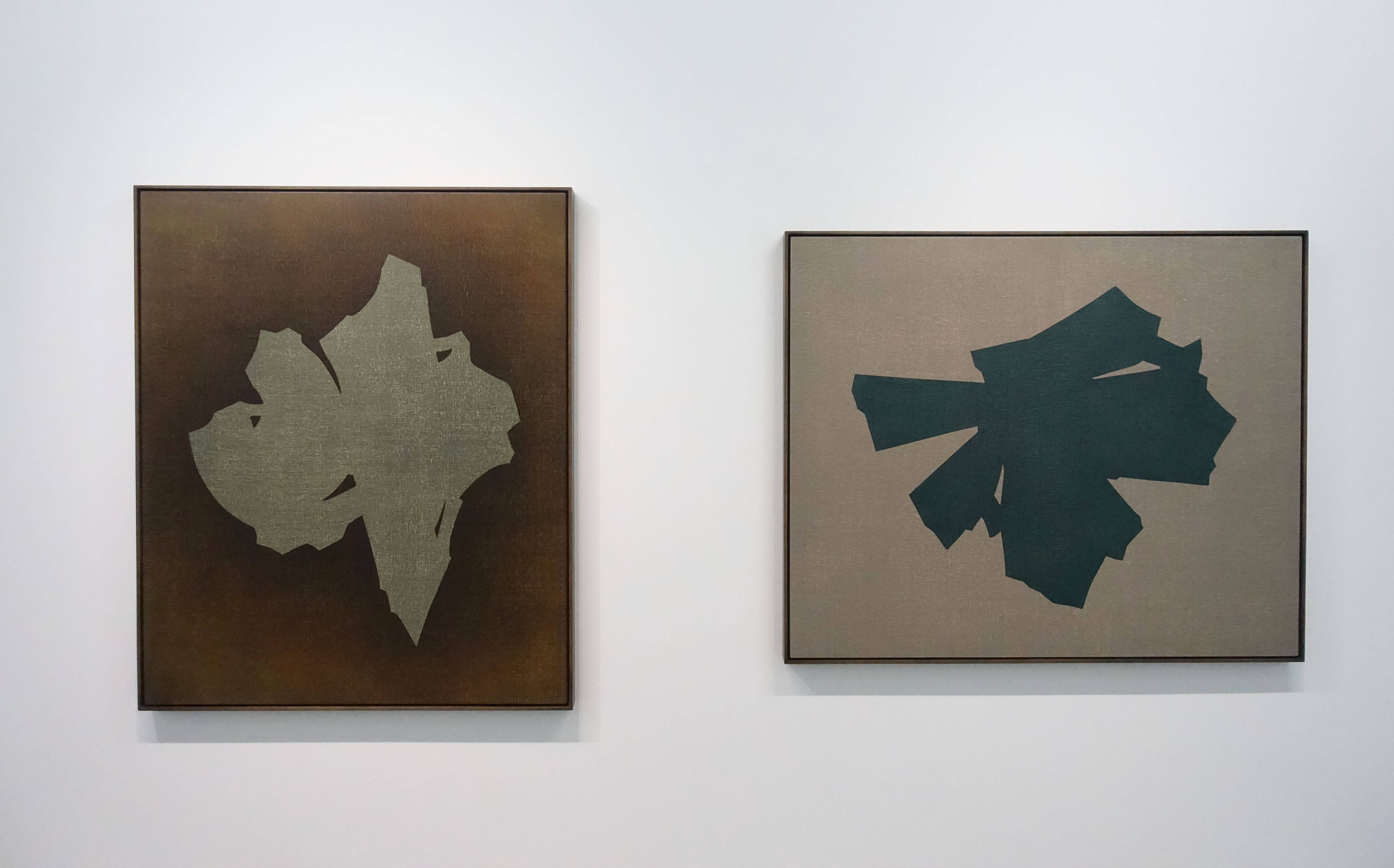 吳東龍，《Symbol-116》，148 x 122 cm ，Oil on Canvas Board，2018(左)。《Symbol-115》，148 x 122 cm ，Oil on Canvas Board，2018(右)。