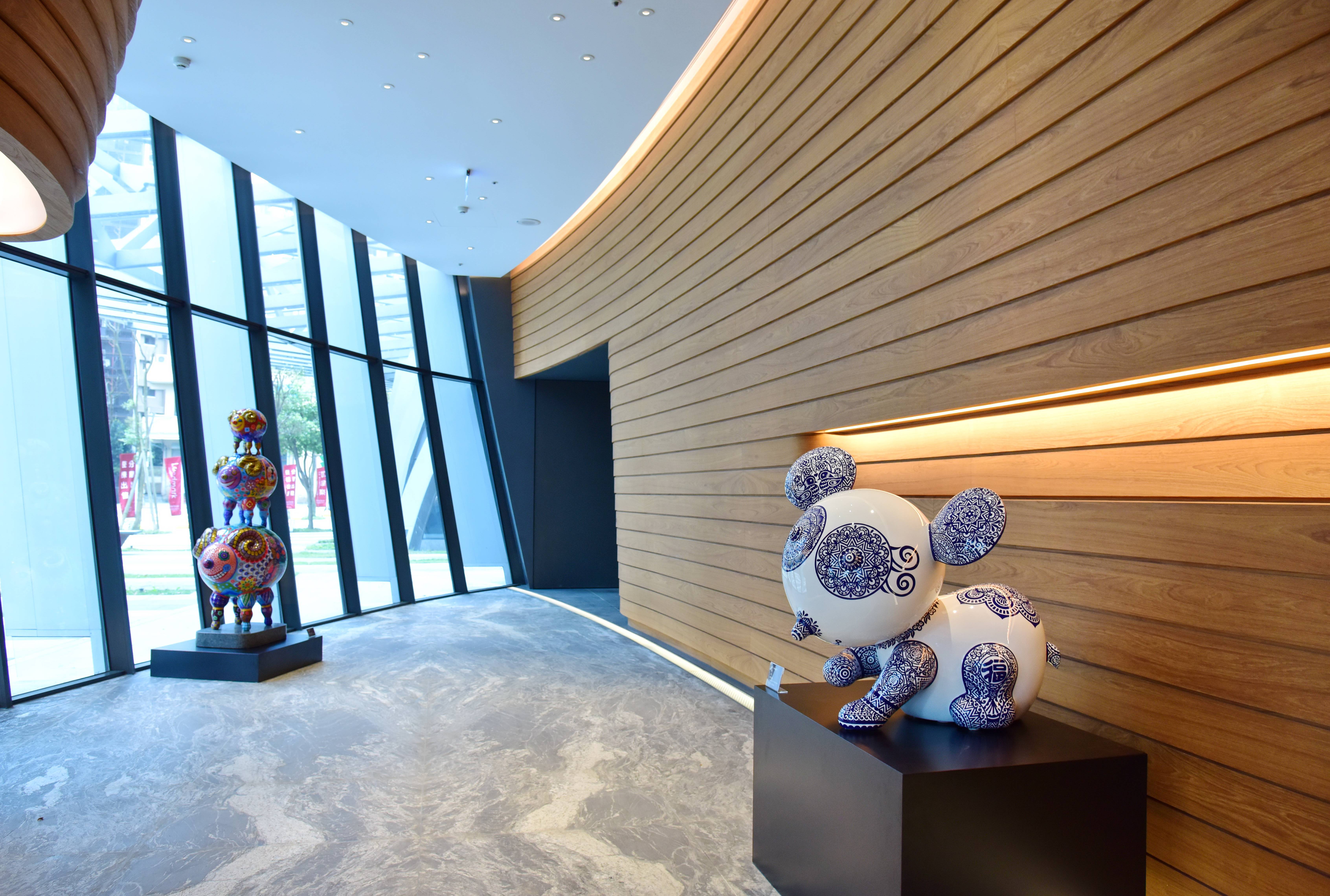 洪易｜圓仔｜2016｜鋼板彩繪｜84x70x86cm