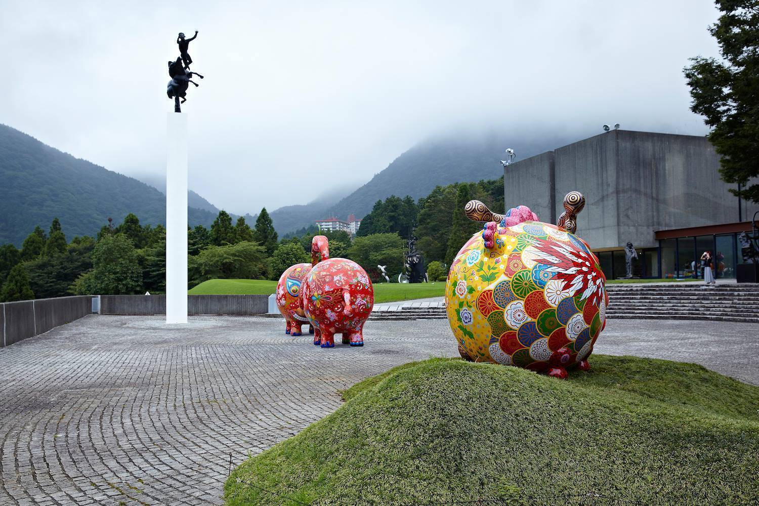 2013年日本箱根雕刻之森美術館入口廣場,風景絕美