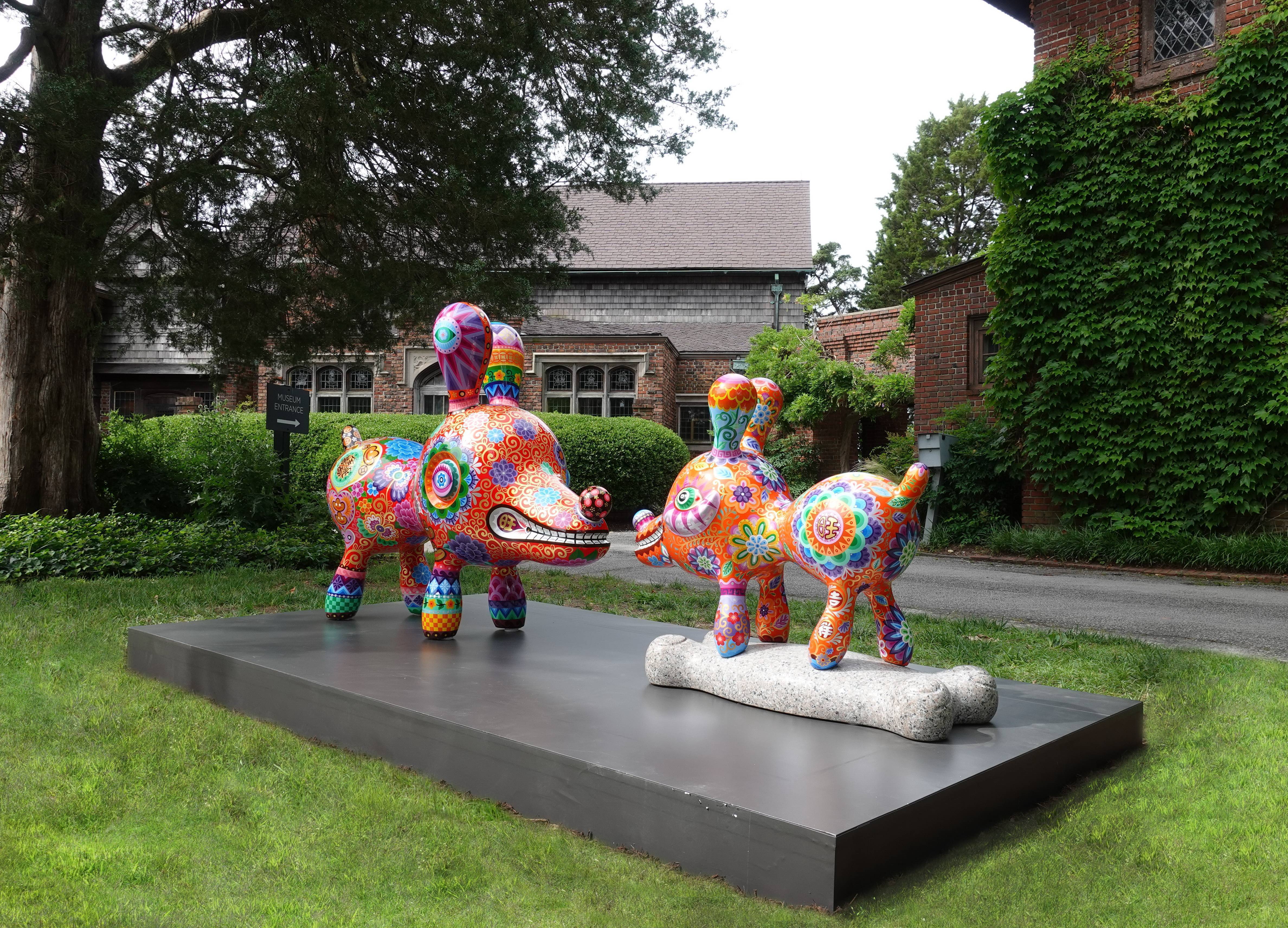 美術館與洪易的旺狗與骨頭狗