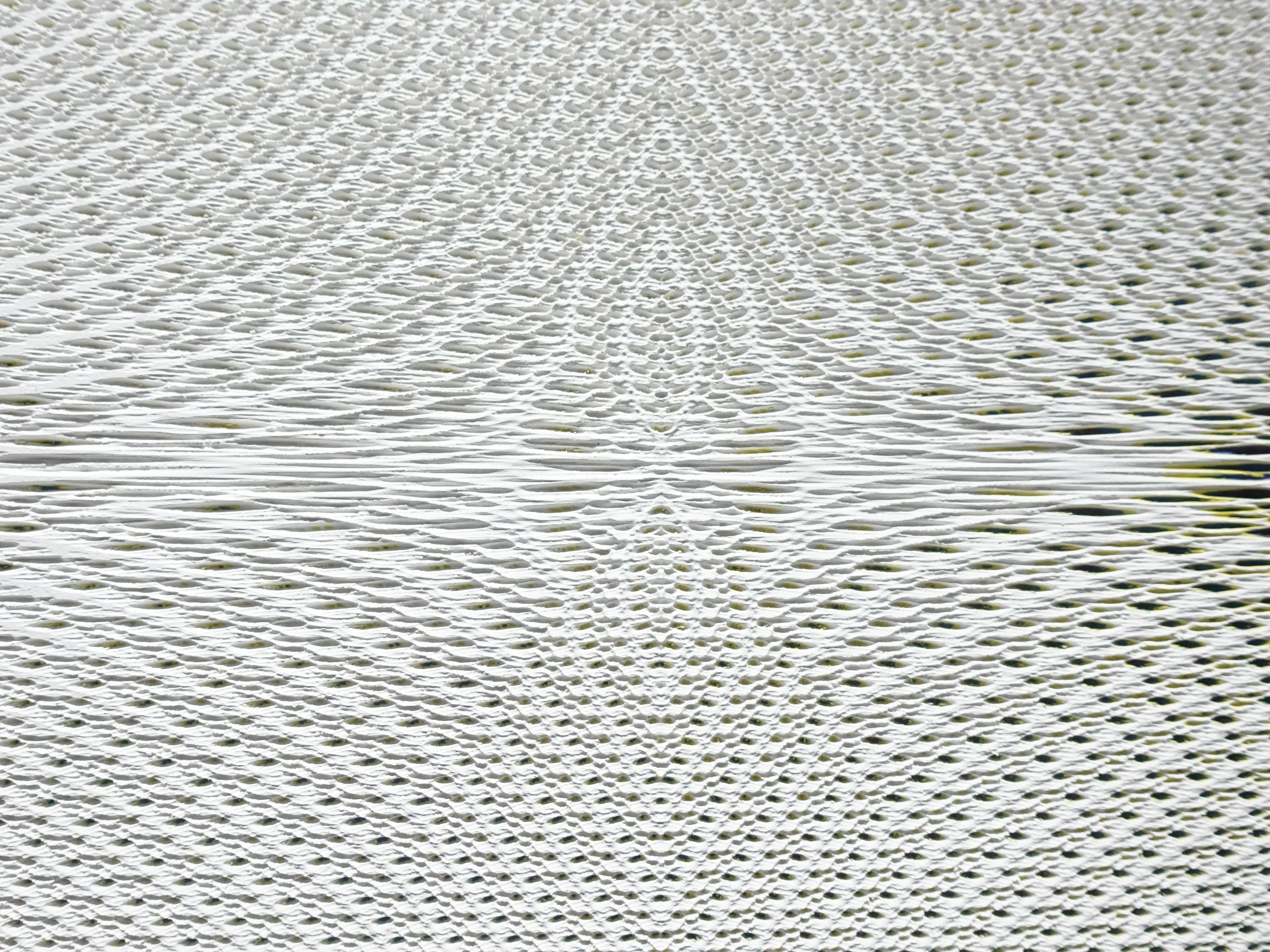歐勁，《無題-154》細節，30 x 31 cm，木板、丙烯、綜合材料，2019。