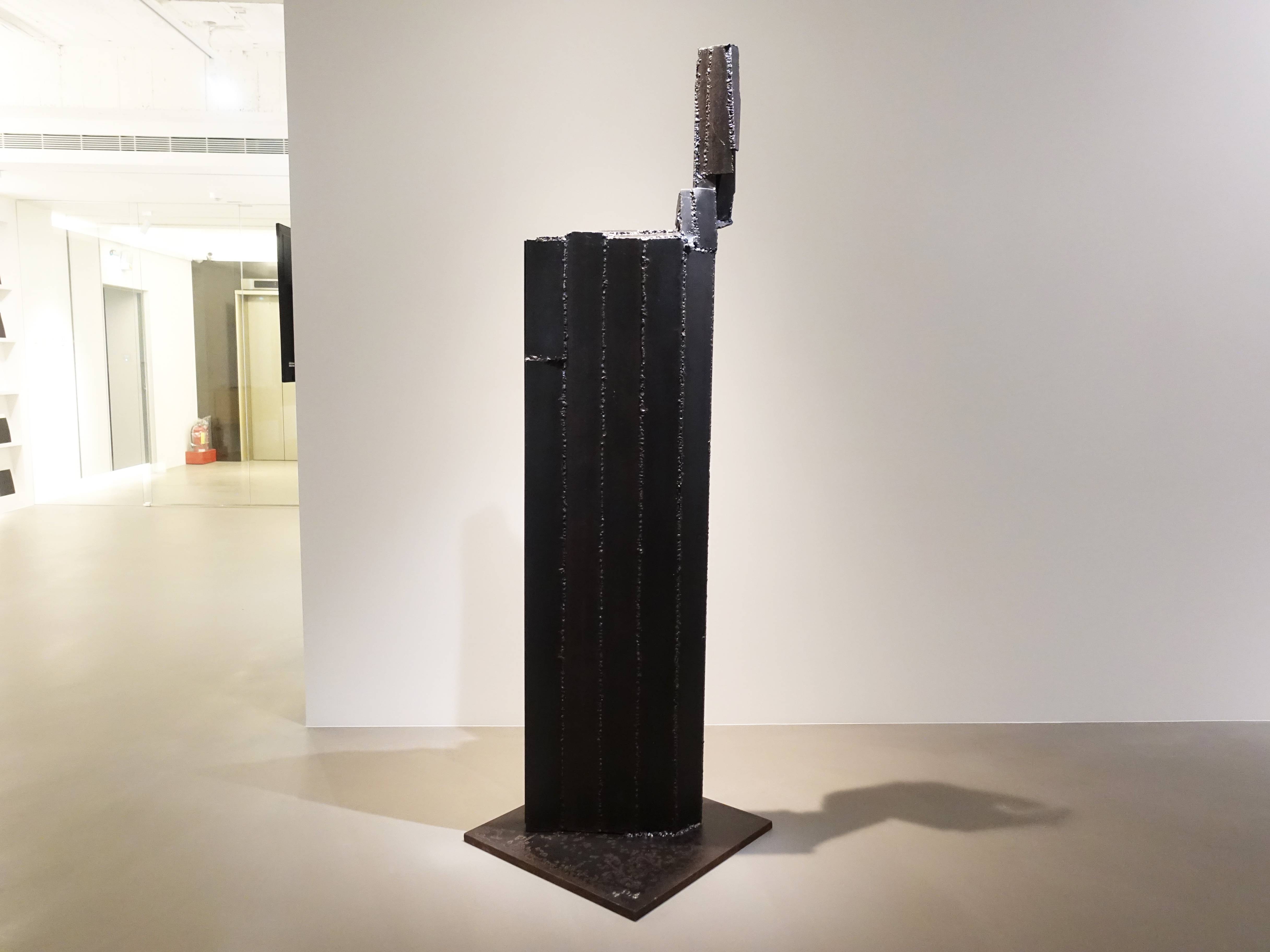 林鴻文，《說法者》， 16 x 50 x 207 cm，焊鐵，2018。