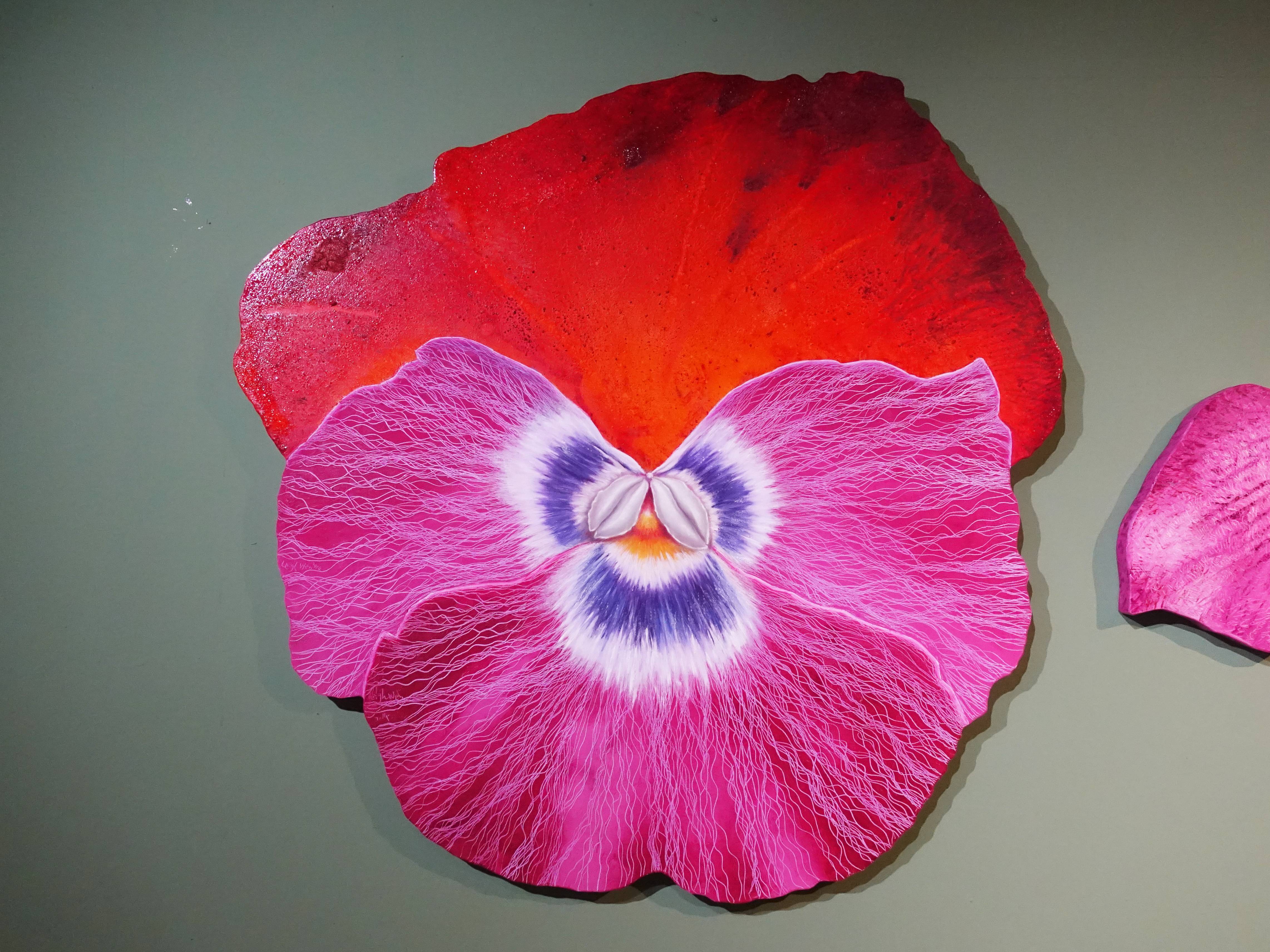 鄭麗雲，《三色堇II》，154.9 x 154.9 cm，油彩、蔴布，2014。