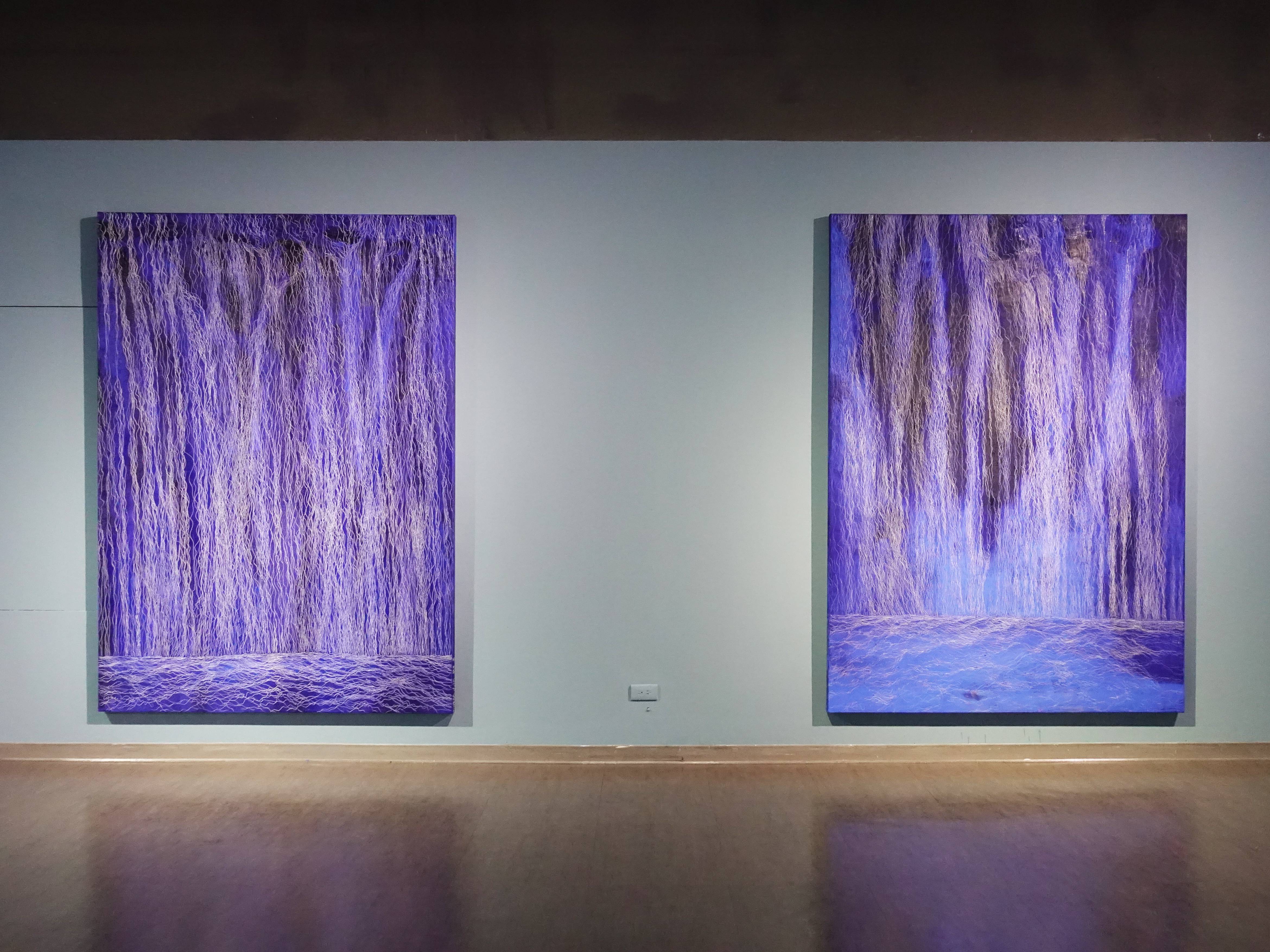鄭麗雲，《瀑布II》，227 x 162 cm，油彩、蔴布，2017(右)。 鄭麗雲，《瀑布III》，227 x 162 cm，油彩、蔴布，2017(左)。