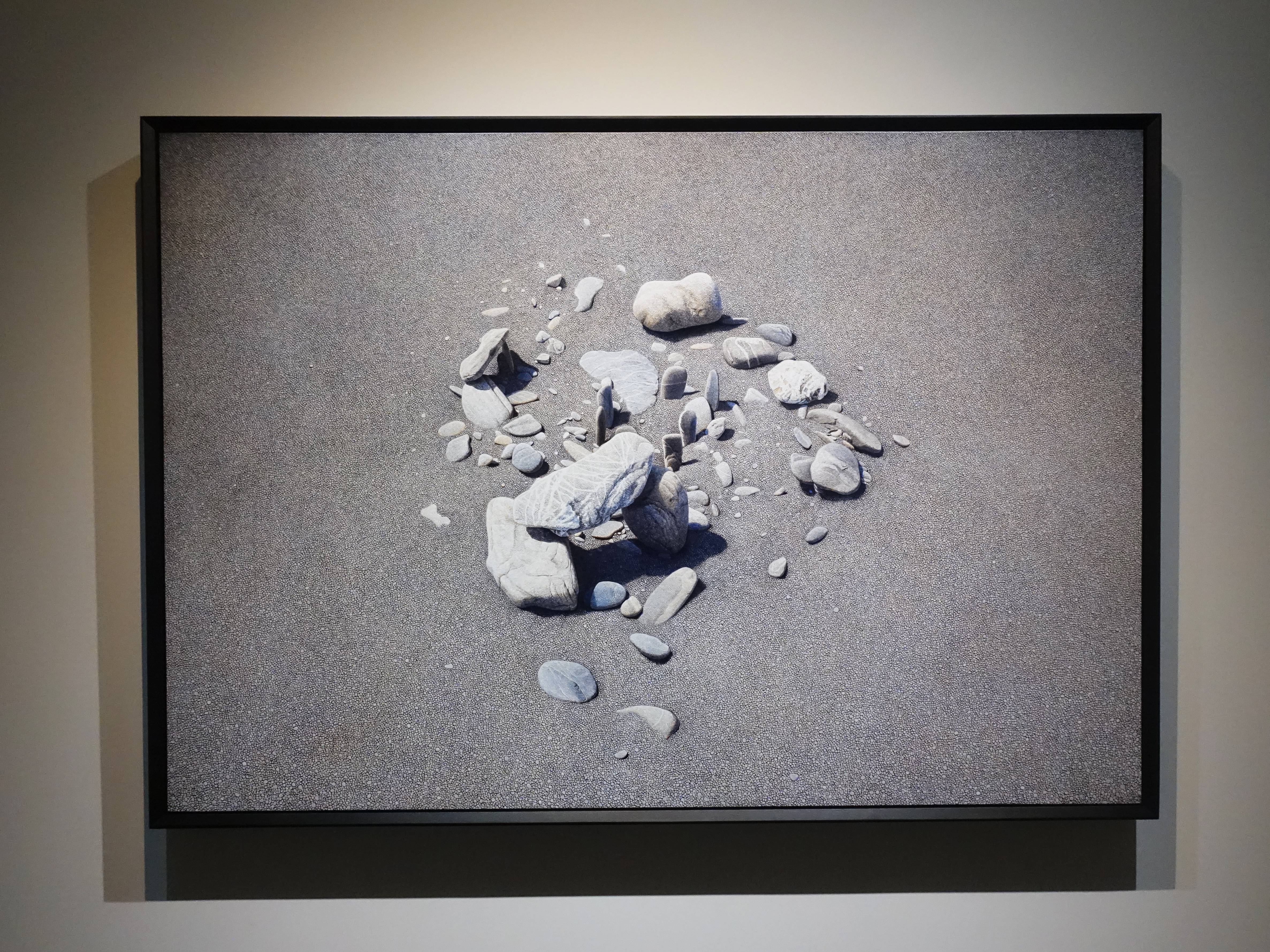 周珠旺，《石陣》，112 x 162 cm，油彩、畫布，2019。