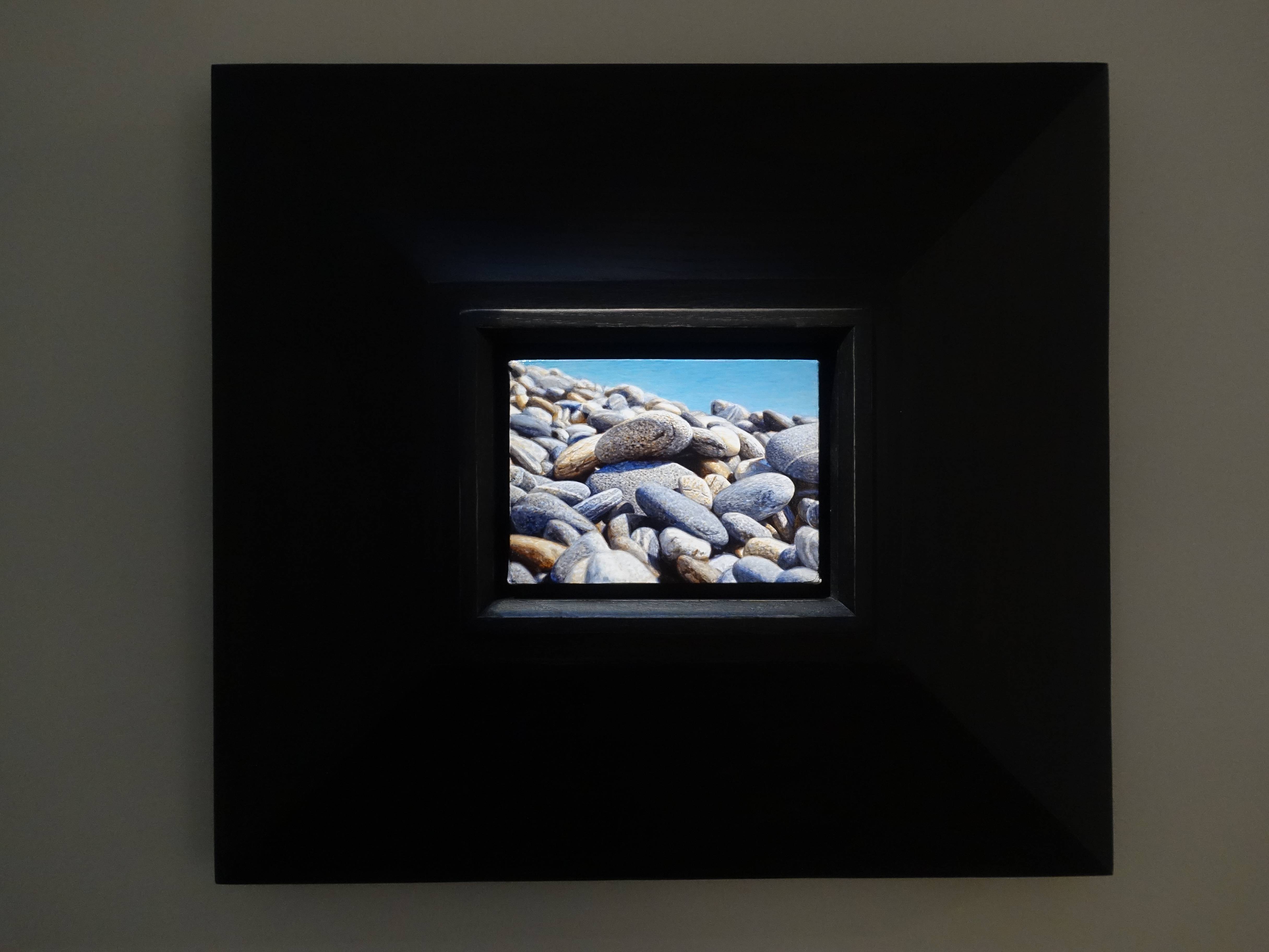 周珠旺，《磊磊》，7.4 x 10 cm，油彩、畫布，2019。
