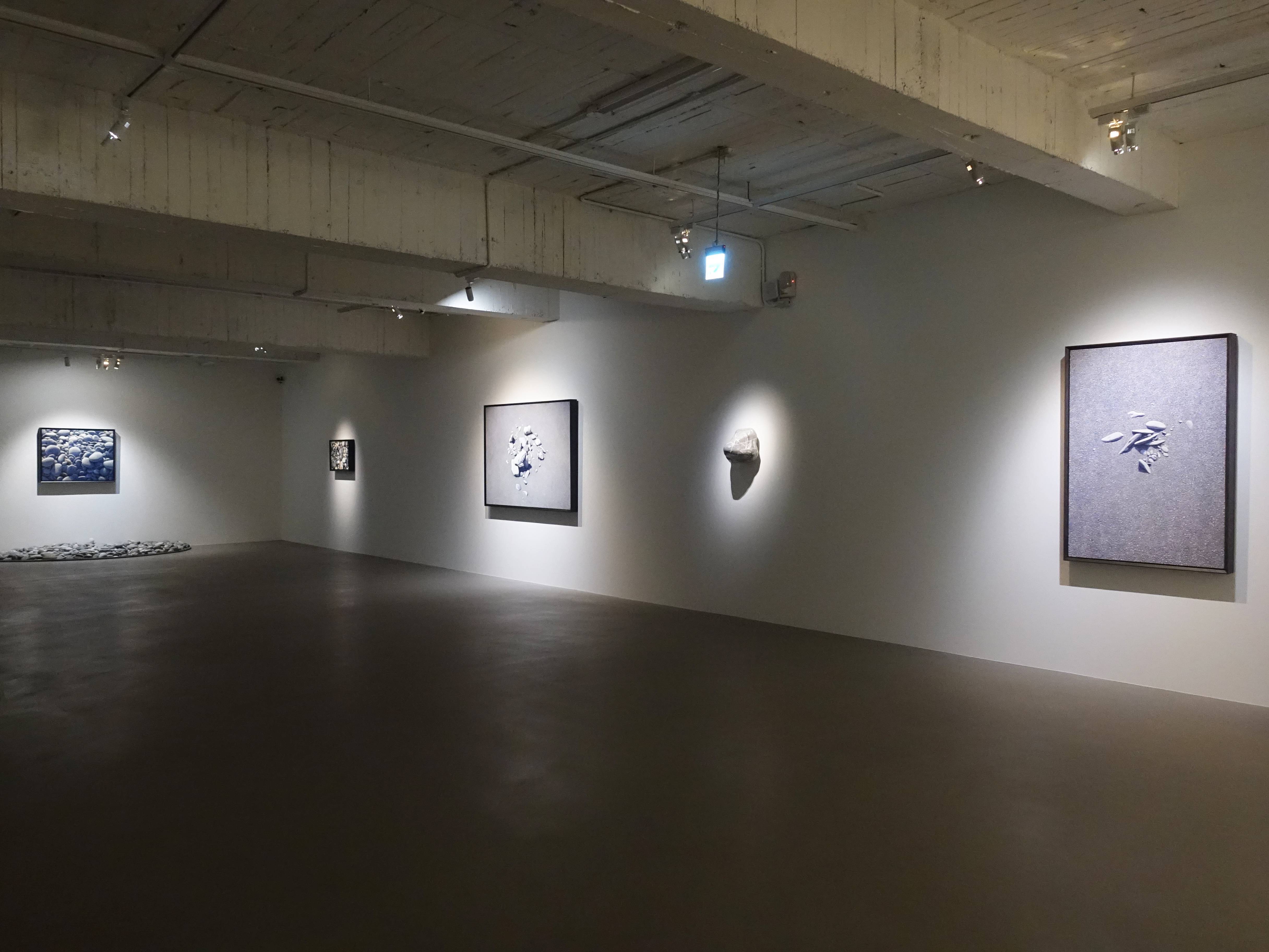 非畫廊展出周珠旺個展「磊磊織心」。