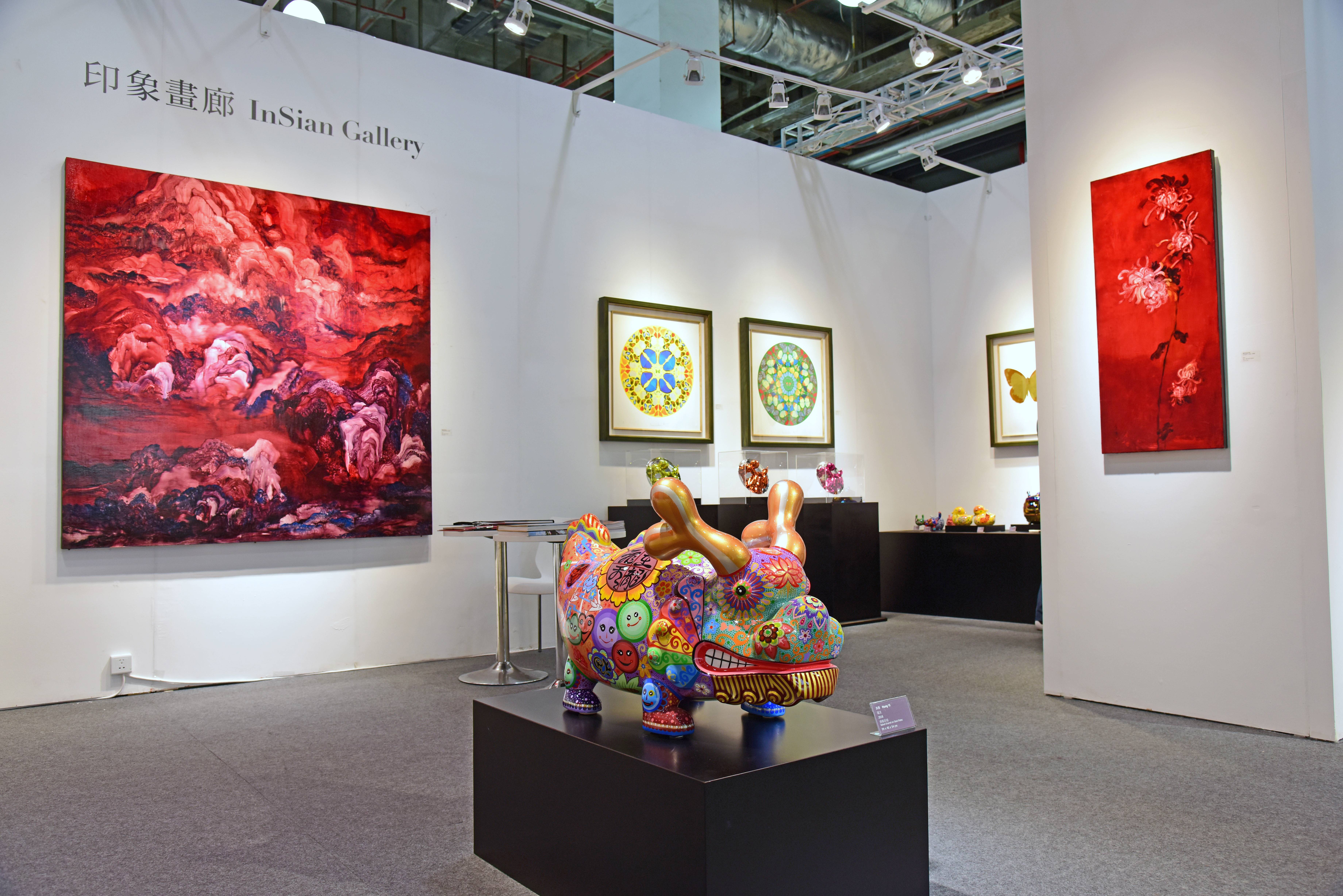 「福龍」為洪易的經典雕塑作品之一