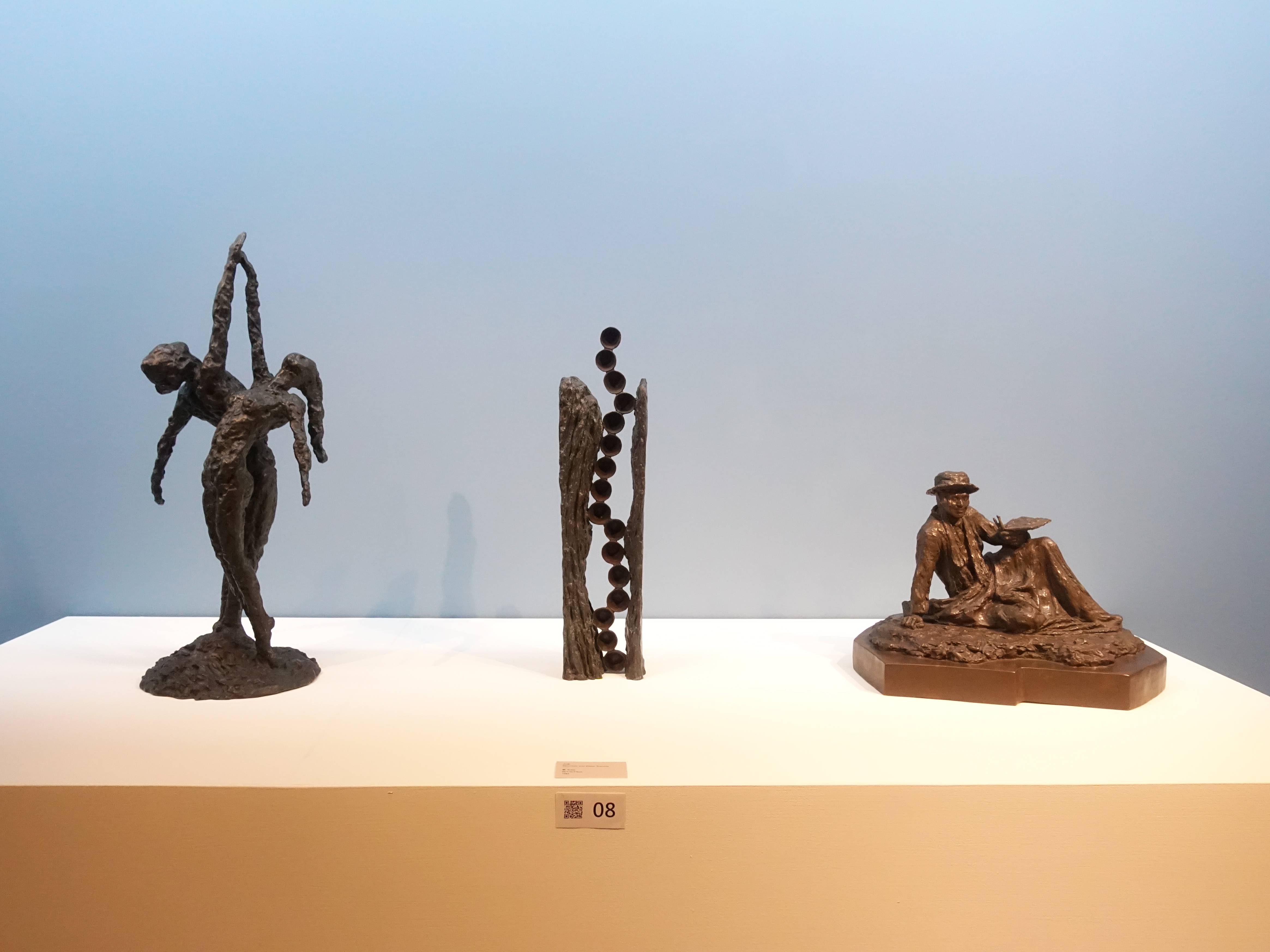 藝術家蒲浩明展出雕塑作品。