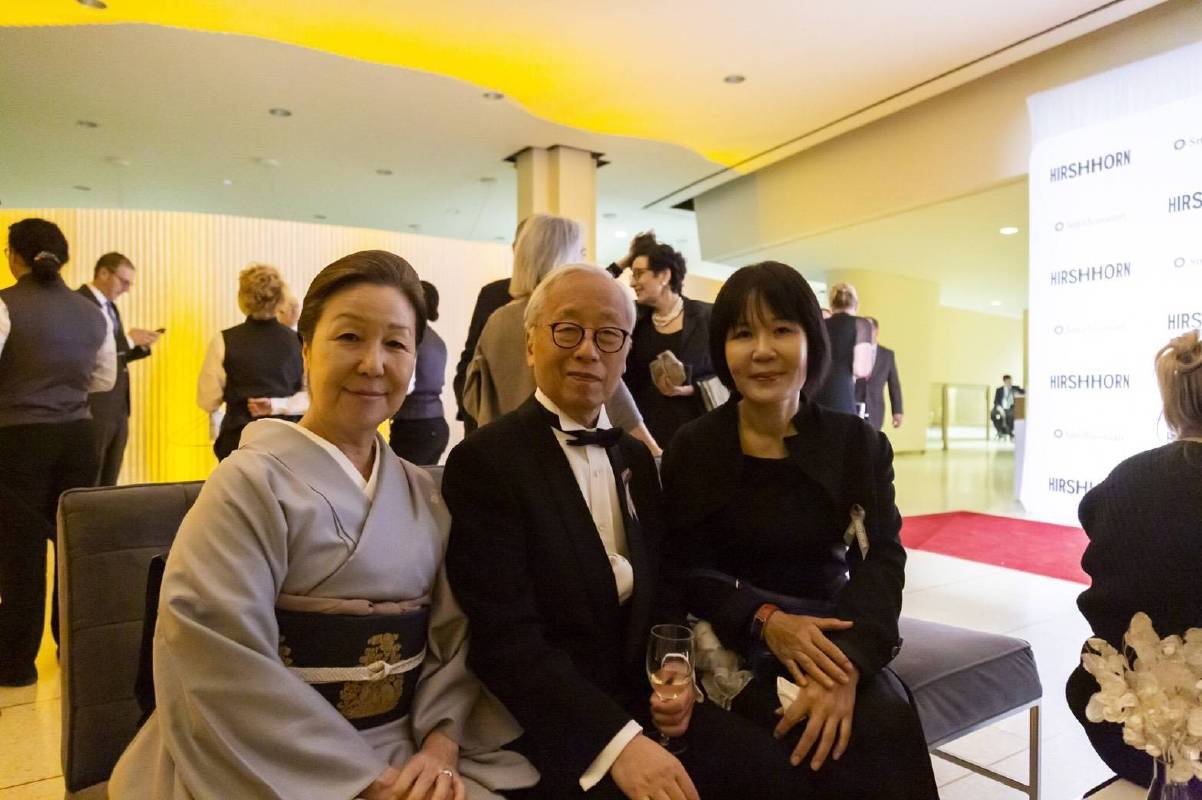 日本知名攝影師和建築師 杉本博司Hiroshi Sugimoto、杉本夫人與王淑鈴合影