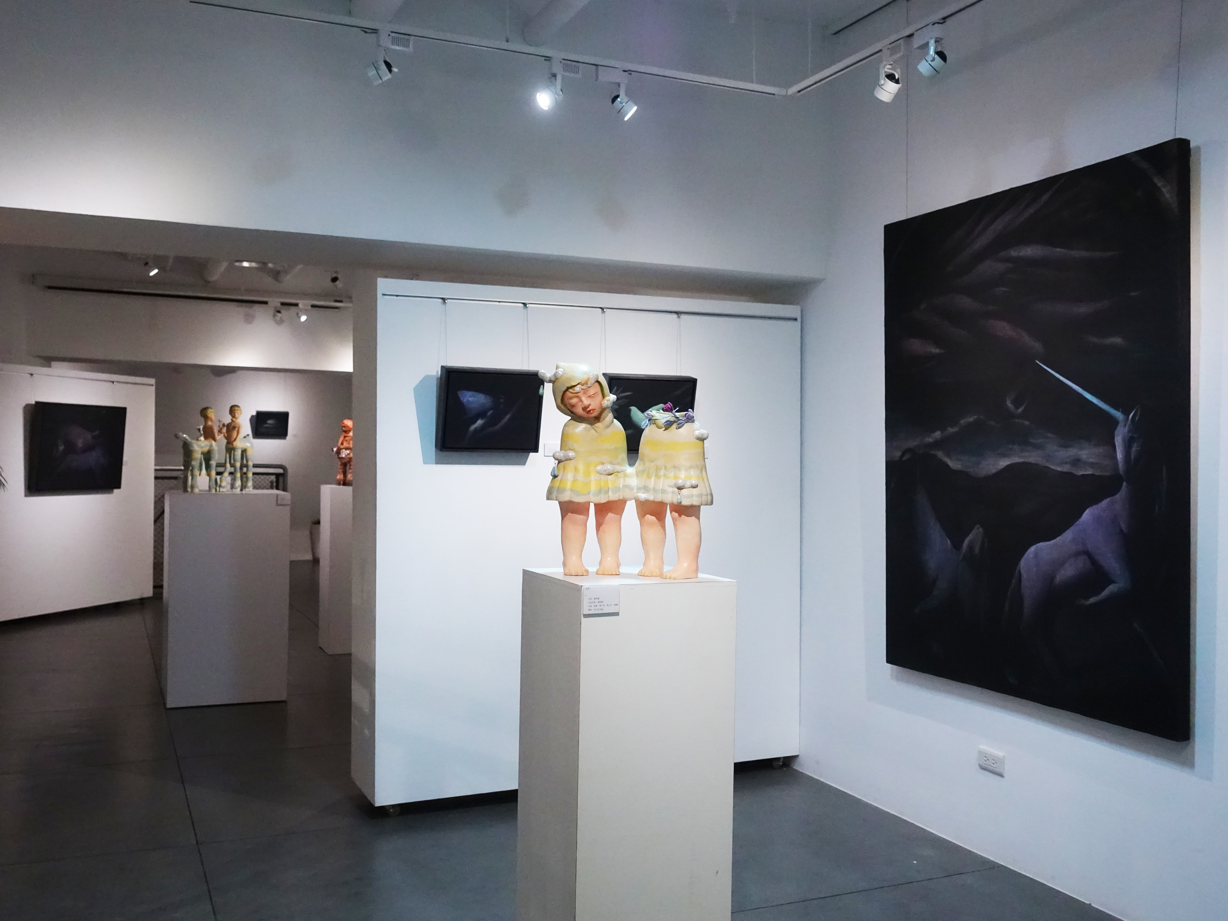 CC Gallery展出藝術家楊宗嘉與鄭思宇雙人展「雙生神話 」。