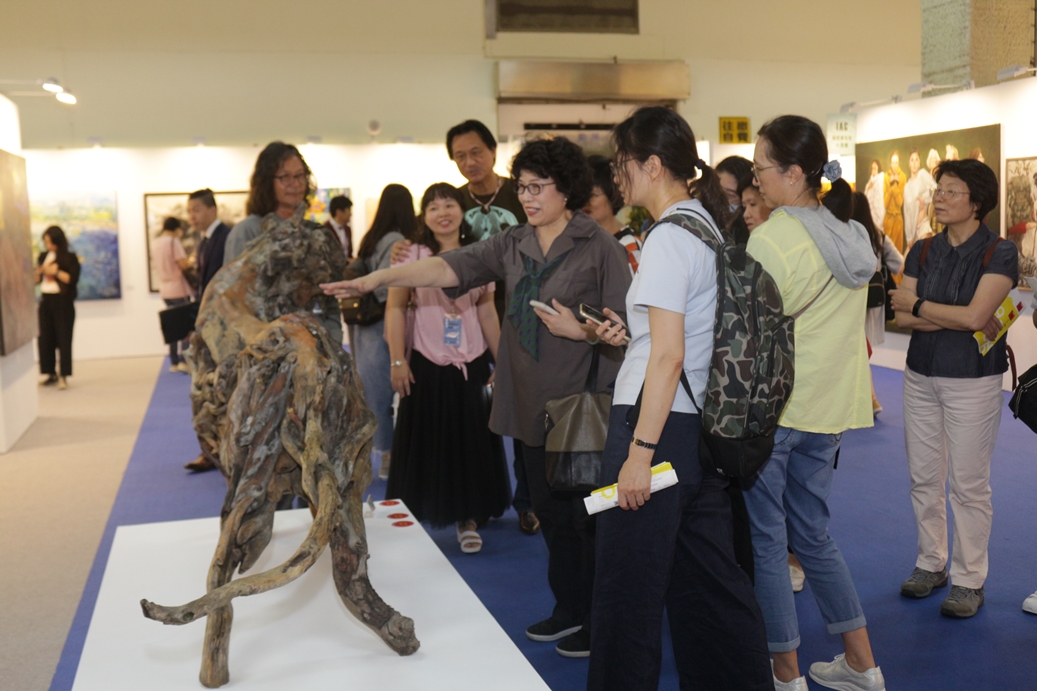 「2020國際藝術家大獎賽」入圍作品將於2020年5/22～5/25「第十屆台北新藝術博覽會」中展出。