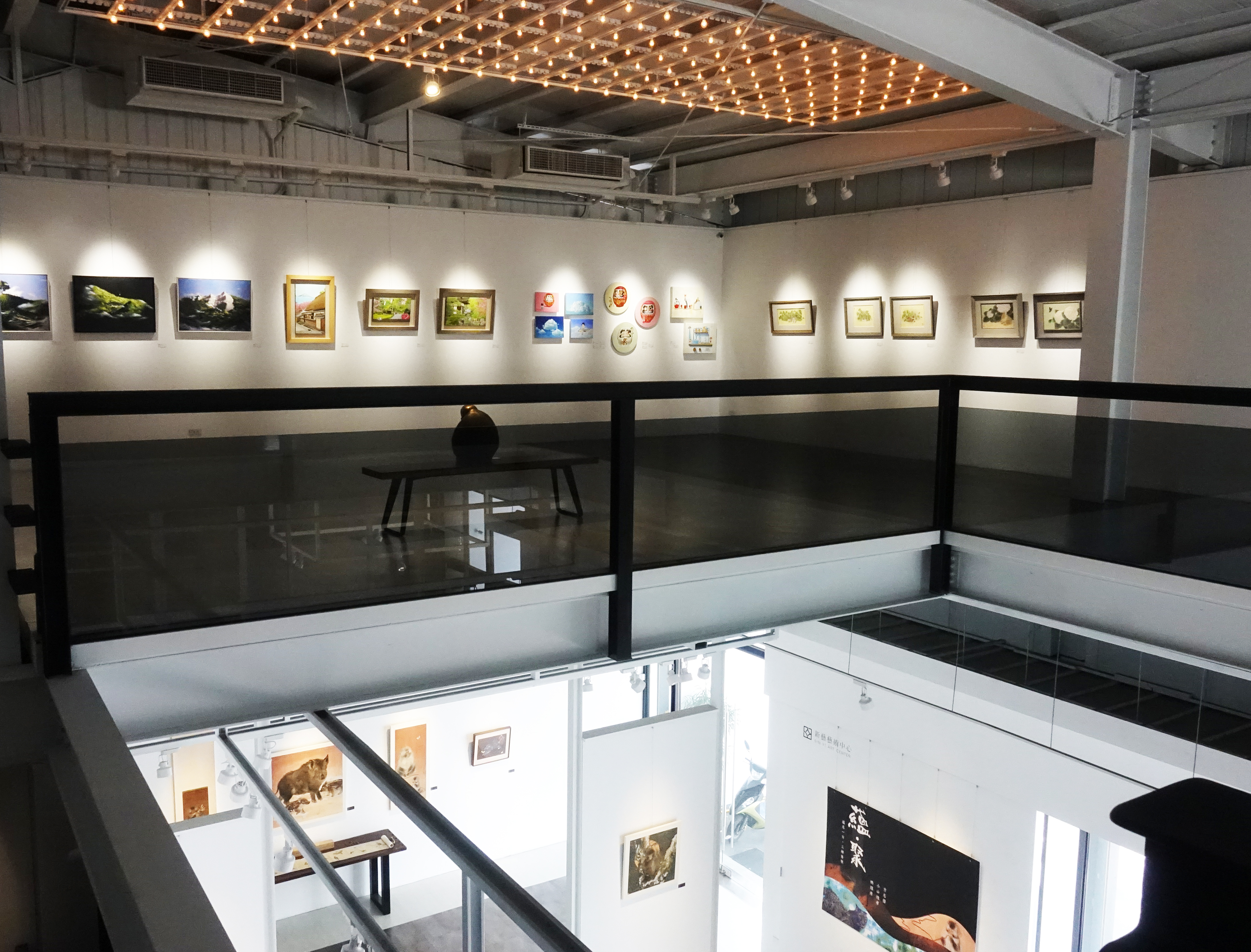 新藝藝術中心二樓展覽空間。