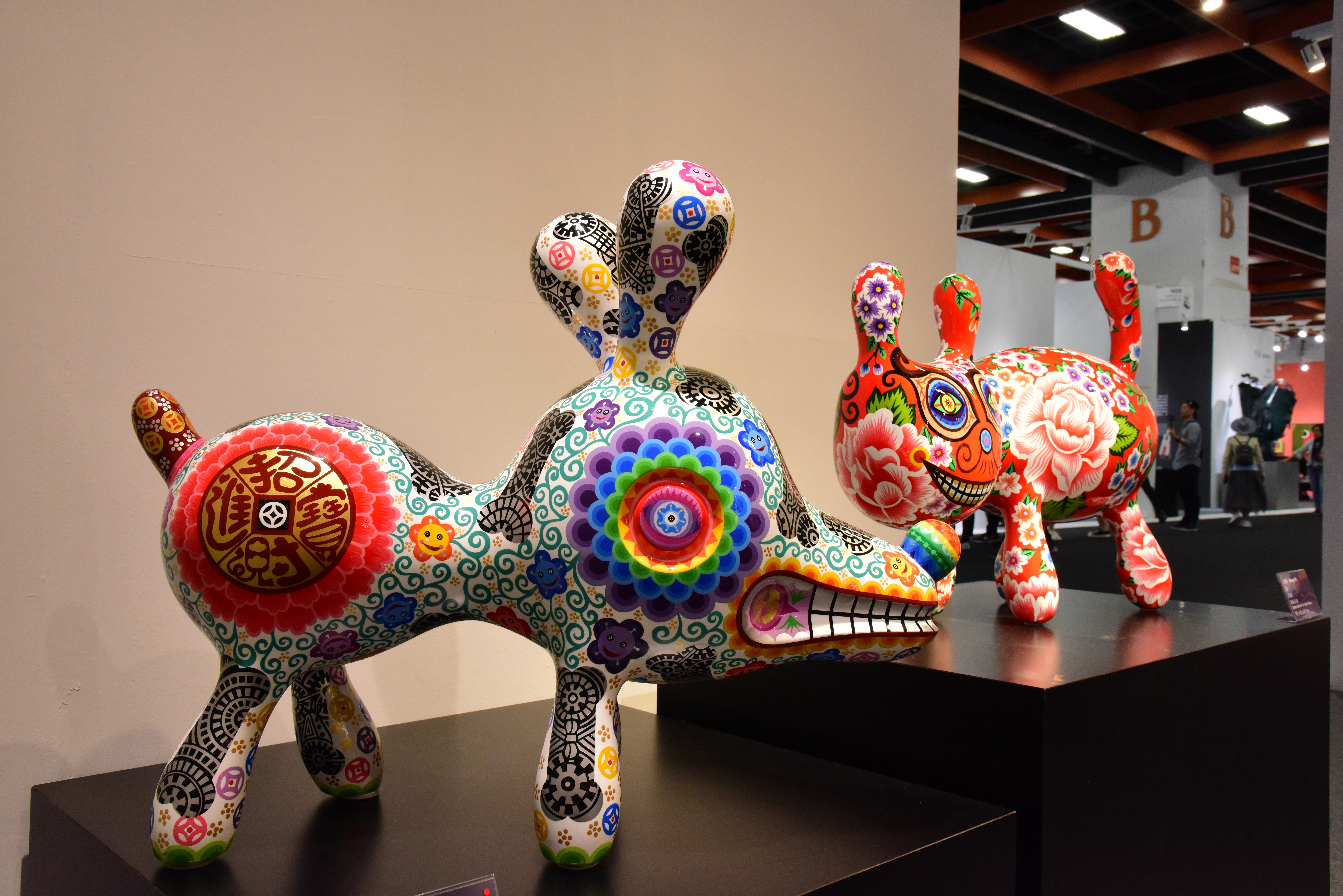 貓與狗是洪易老師最經典的作品！