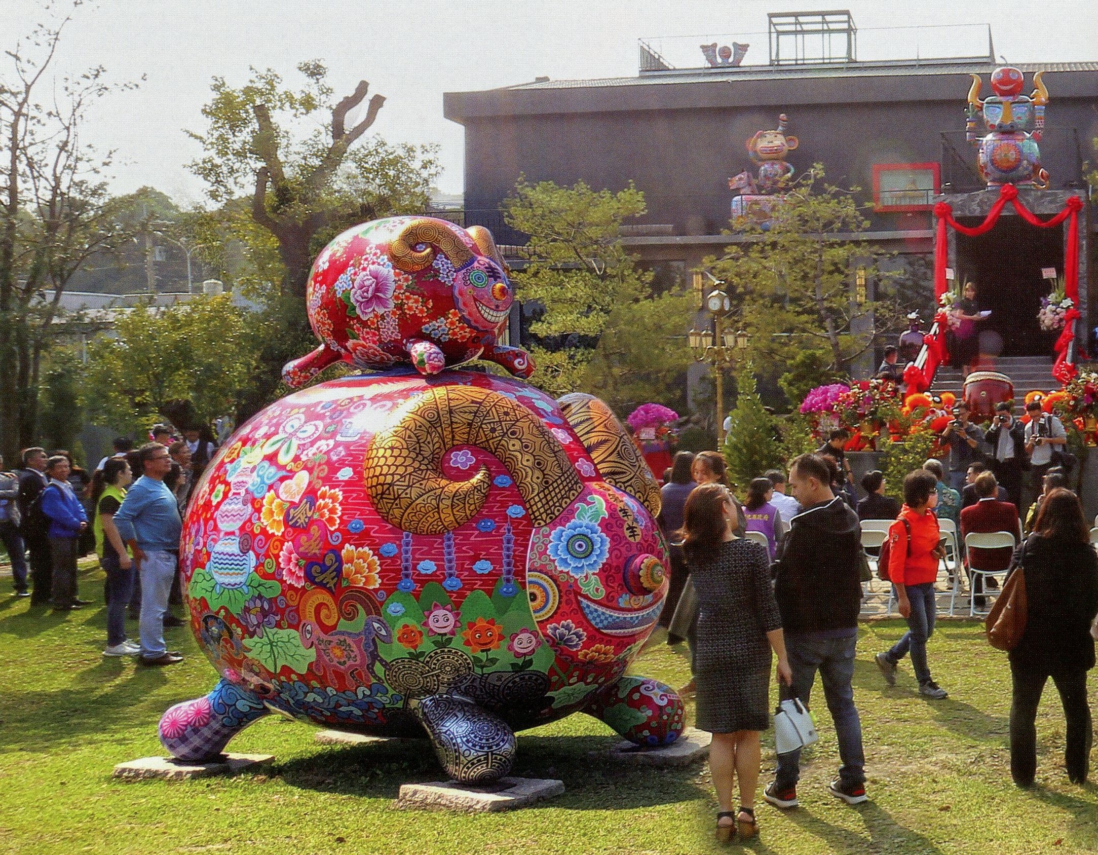 洪易美術館舉行盛大開幕典禮