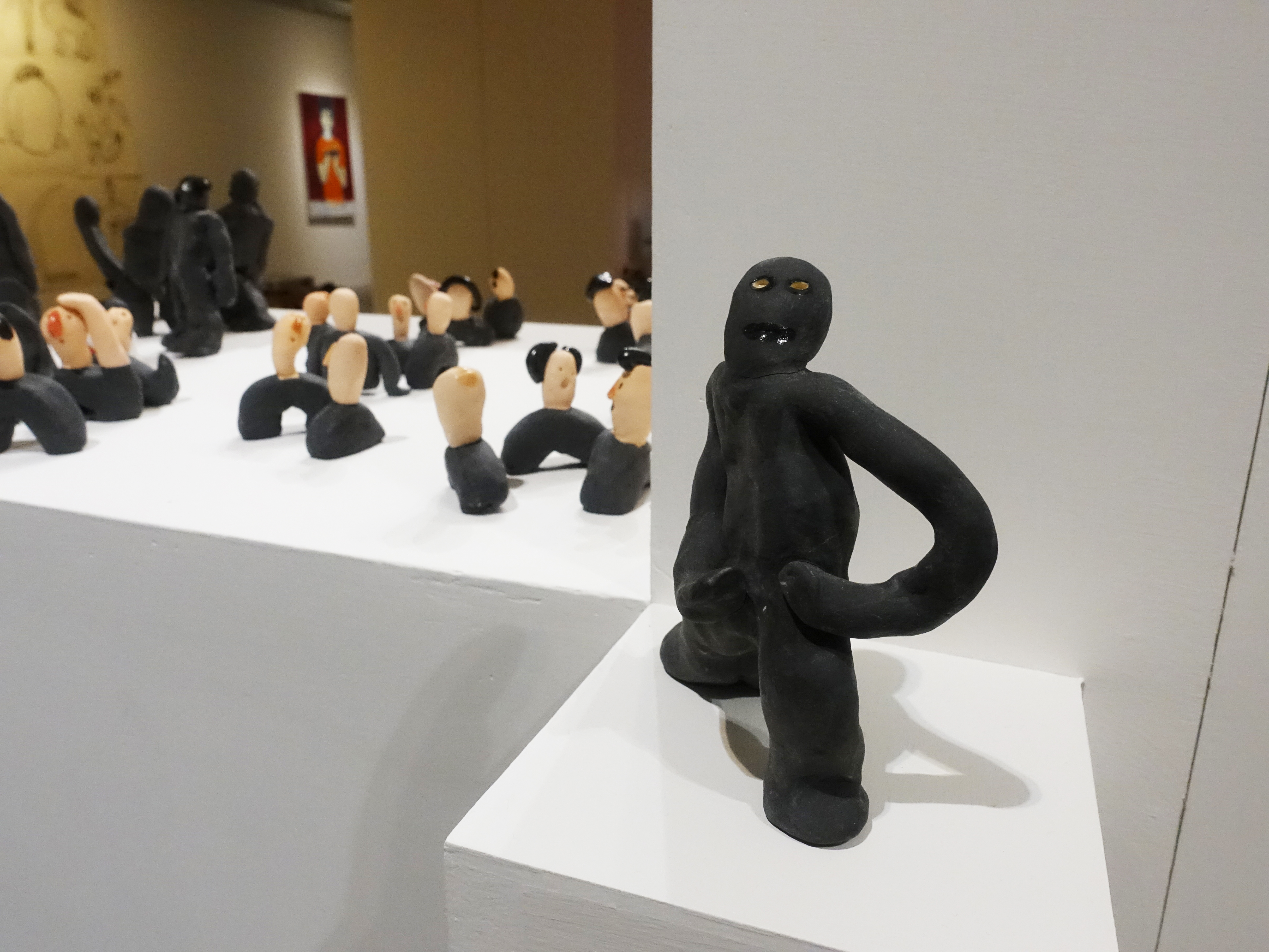 藝術家蕭筑方創作個展《很危險，請大家不要靠近》展出其陶藝作品。