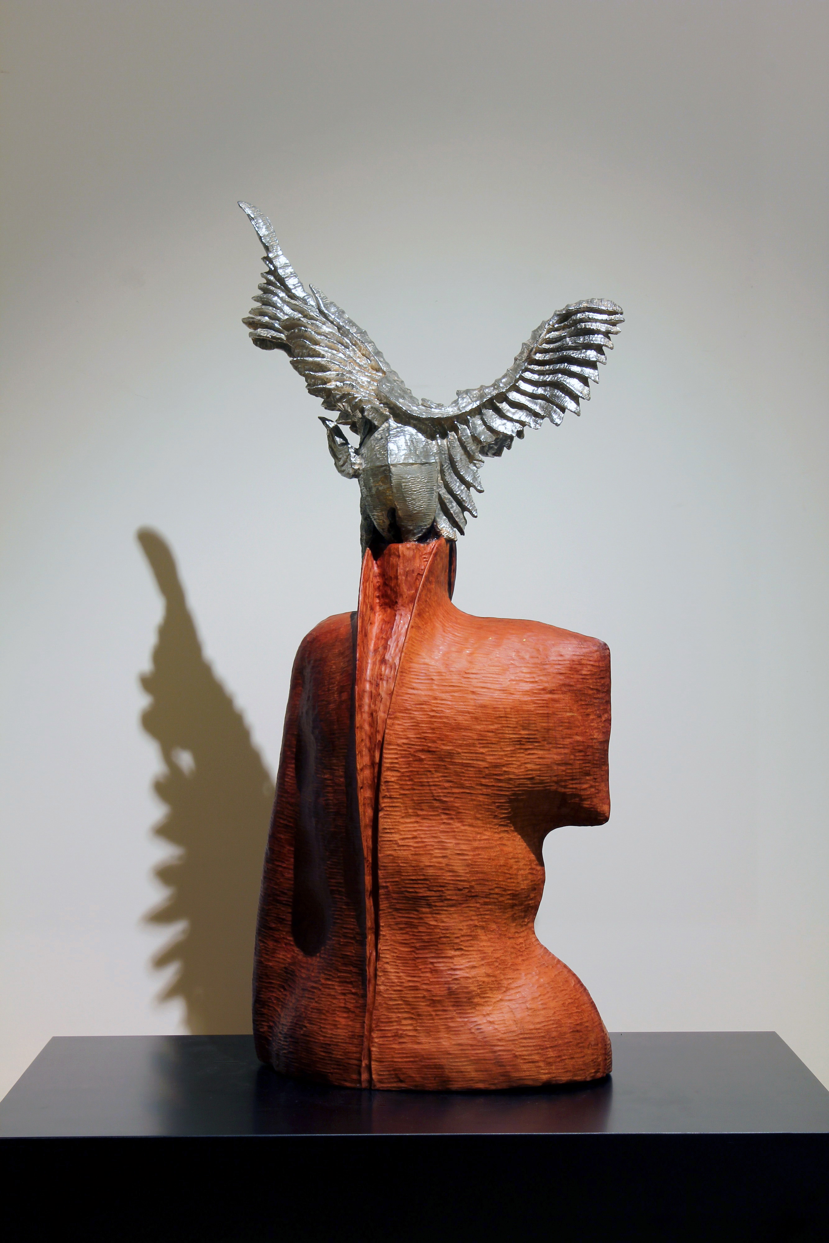 梁平正 蝴蝶面具 2008 台灣櫸木 70x28x20cm