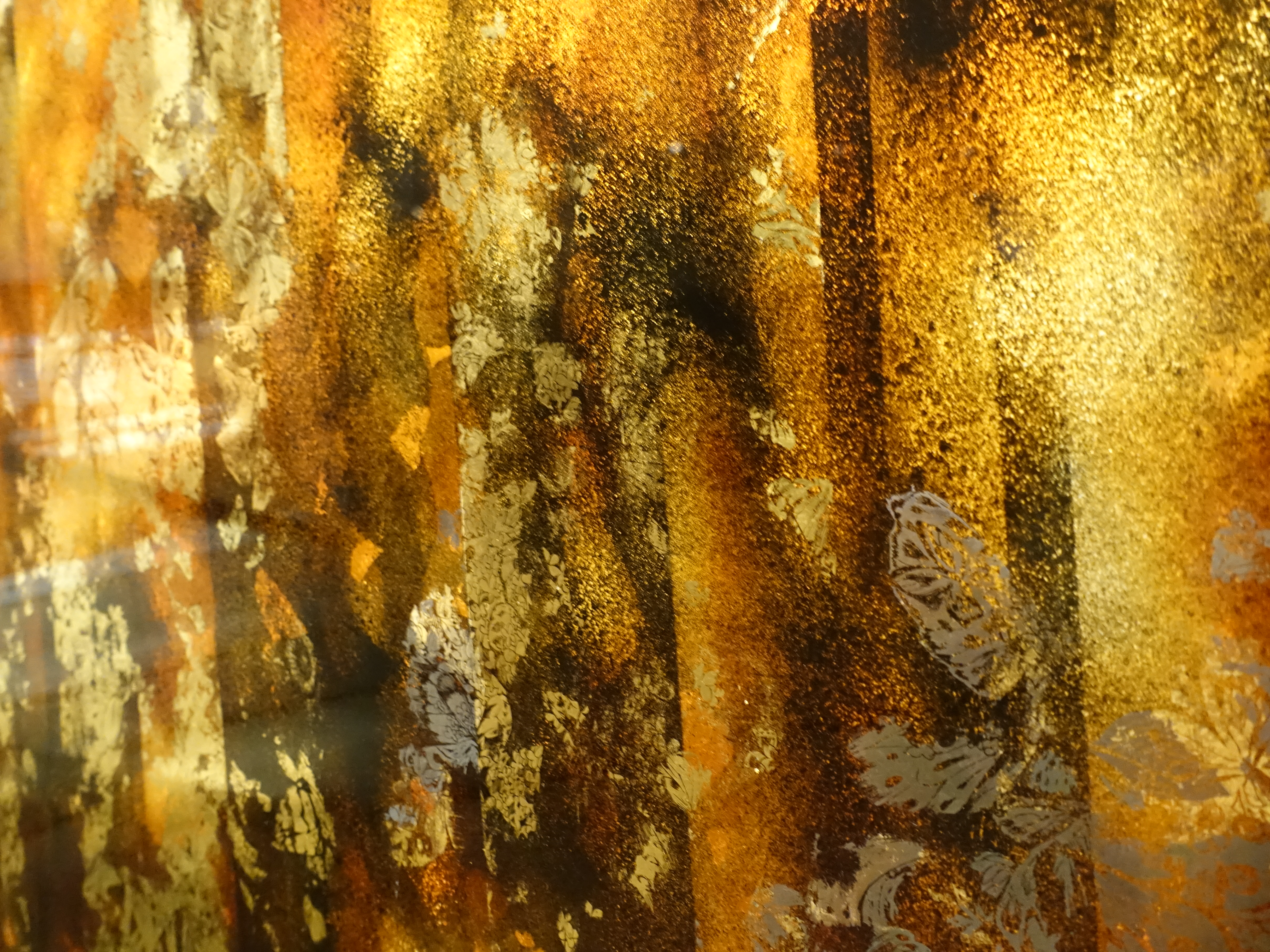 第二屆首獎得主-林祐如，《最初的夢》細節，木板、生漆、金箔、金屬粉，80 x 100 cm，2015。 