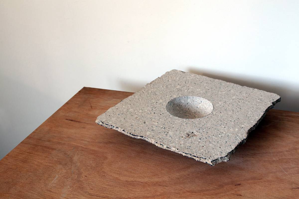 詹士泰 Chan Shih-Tai, 《無題》Untitled, 2021, 花崗岩 granite, 35×34×6cm
