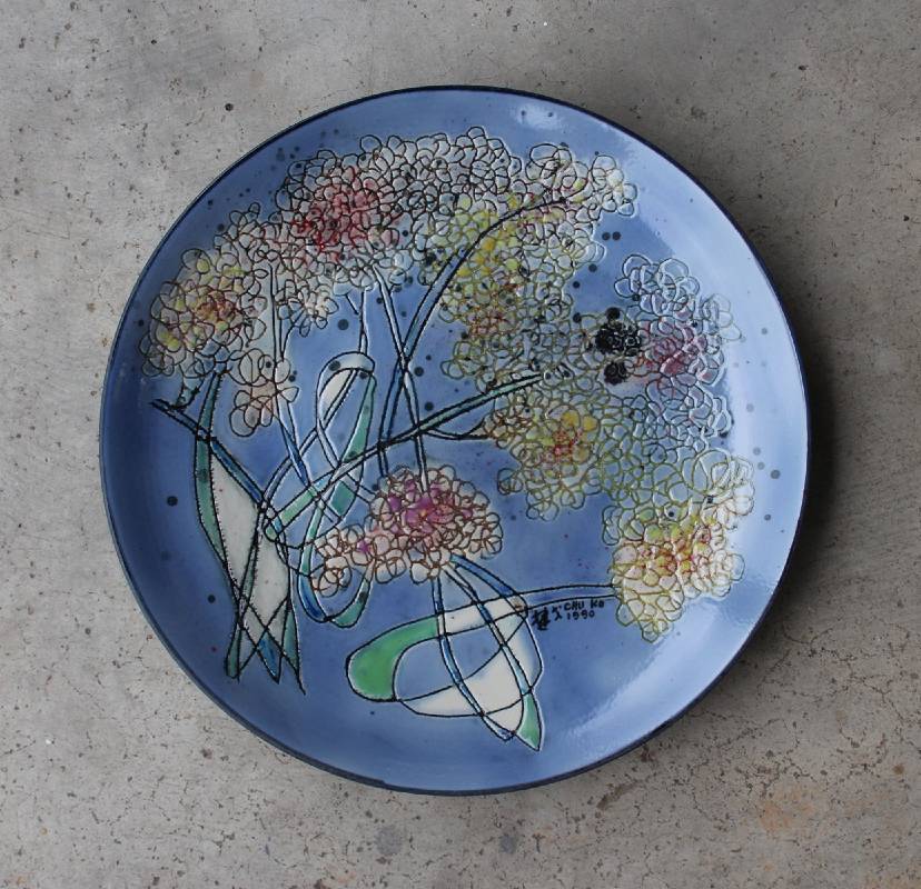 楚戈 花卉圓盤之二 34×34x4.5cm 1990 陶瓷