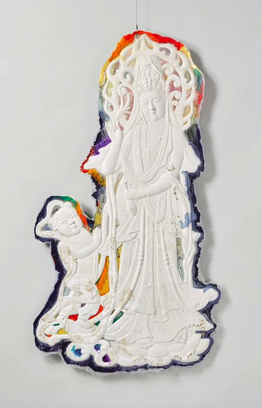 圖三	李明則，《大樹當代〈三〉》2010-2023，玻璃纖維、棉紗、紙，210 x 113 cm