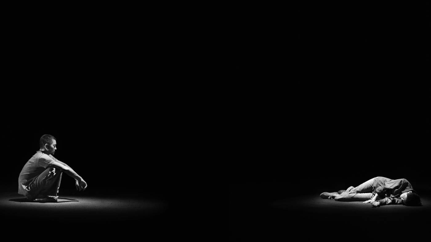 陳界仁，風摧肉身–闔上雙眼 ，黑白照片．典藏級相紙，2022-2023，85x150 cm