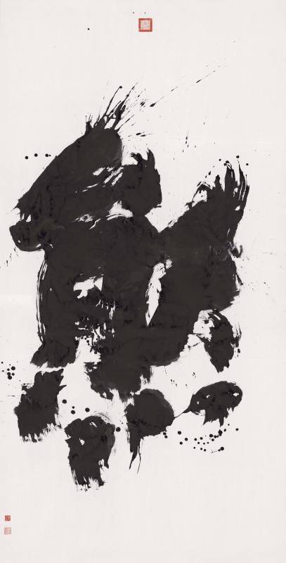 林俊臣《瀕絕四品：熊》，紙、複合劑料，245.5 x 125 cm，2022