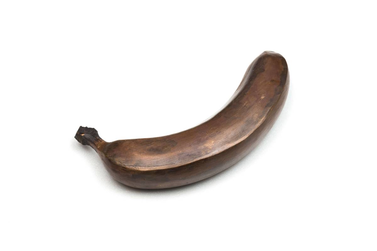 李奎壁《香蕉幣計畫》_以金屬鑄造的香蕉. 圖/李奎壁提供