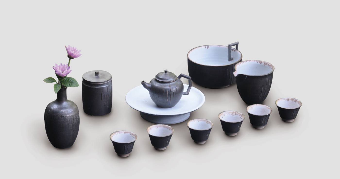 李賢治，瓦灰系列茶具。