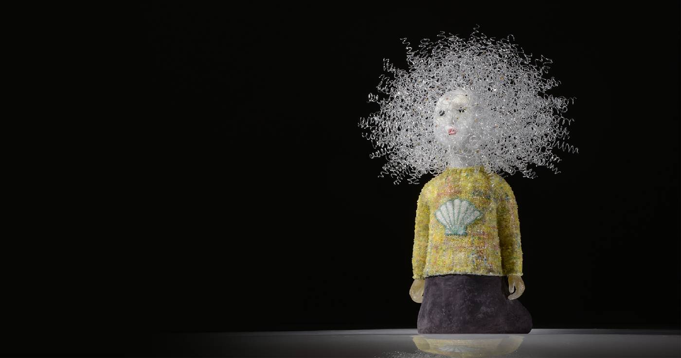 菅野 有紀子，<飽滿>，玻璃，燈炬作業、膠合，30 x 20 x 40 cm