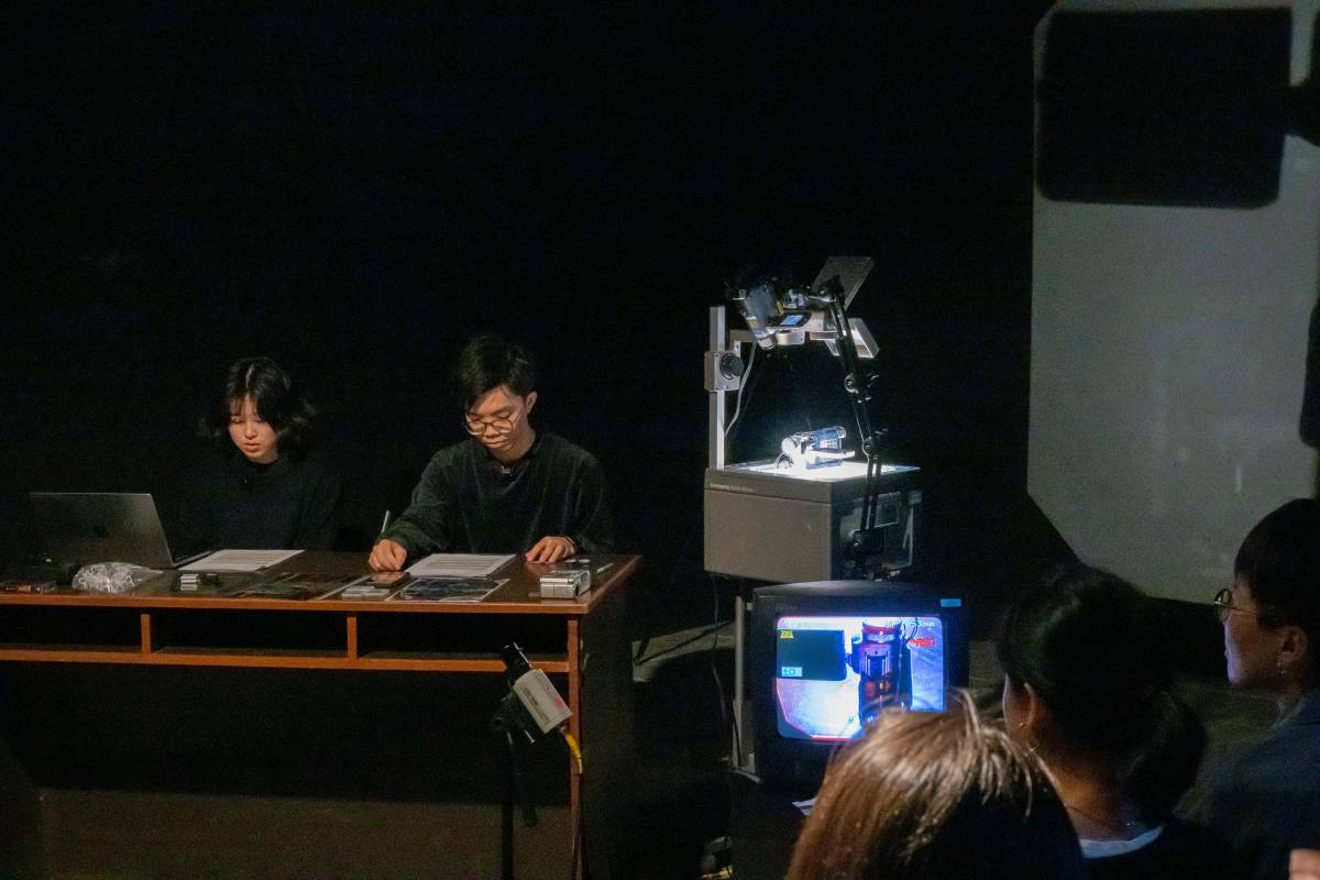 Hou Lam Tsui & Wong Pak Hang, Reaching This Point is the Limit, 2025, lecture-performance, duration variable. Courtesy of the artists