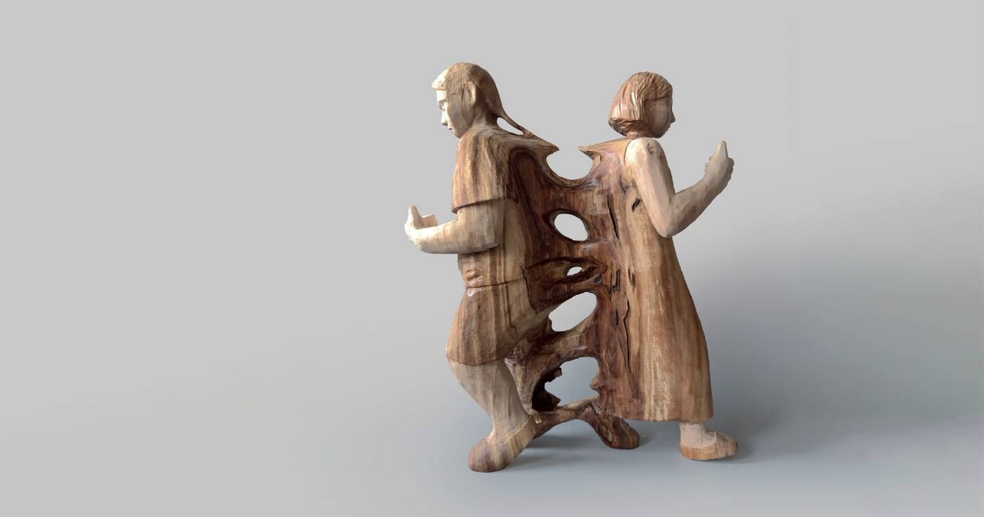 林禹彤，〈傾〉，樟木/21x45x55cm