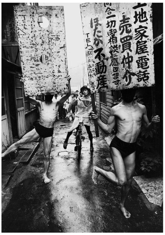 威廉克 萊因 William Klein, 東京 Tokyo, 1961, 銀鹽相紙 gelatin silver print, 生前印製簽名 lifetime print, signed by artist, print size 50 x 40 cm