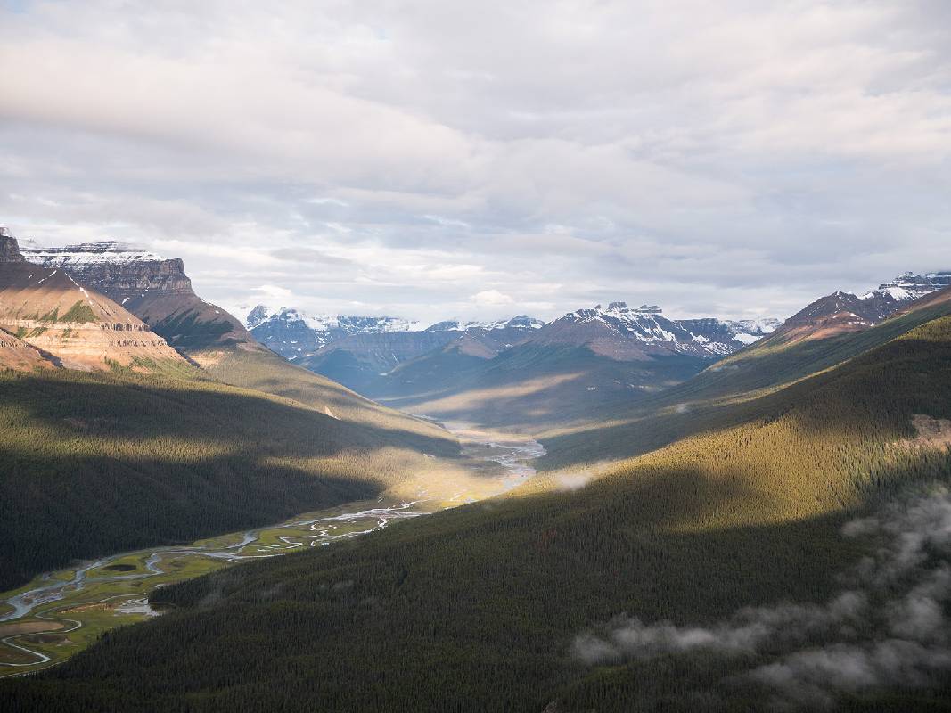 杜鎮祥 Alexandra River Valley, Banff National Park, Alberta (加拿大) 121.9 x 91.4cm(圖面) 135.9 x 105.4cm(含邊) 2019 攝影 (藝術微噴) 版數5