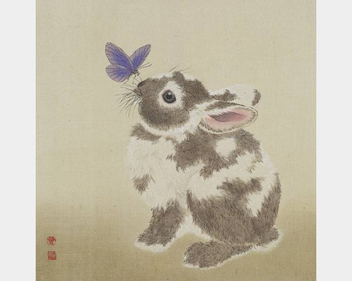靠近