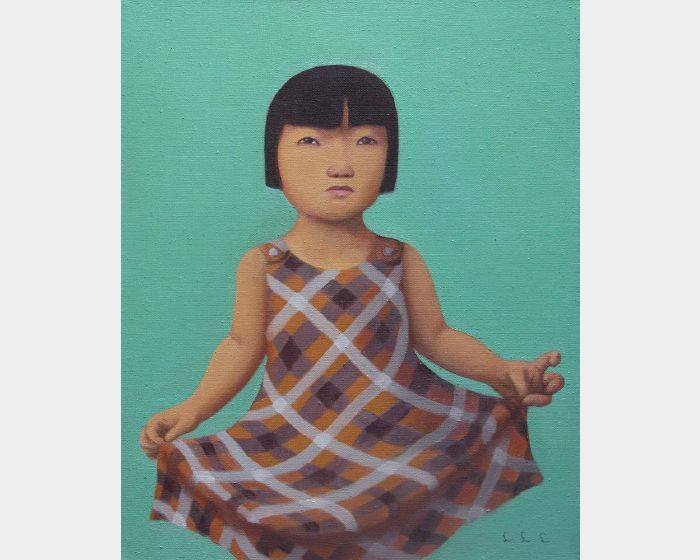 d-01 拉裙子的女孩