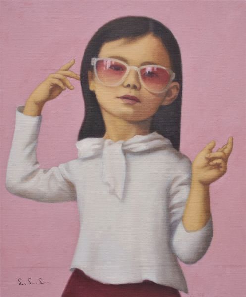 林麗玲-戴太陽眼鏡的小女孩