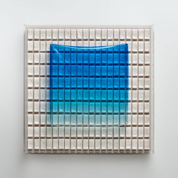 黃冠鈞-PRUSSIAN BLUE HUE & Zinc White mix with Interference Blue tiles