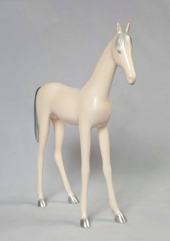 藝術家于凡凡　　標題：小馬之一　　尺寸：Ｈ：38*34*6.5　材質：銅烤漆　　年代：2012　