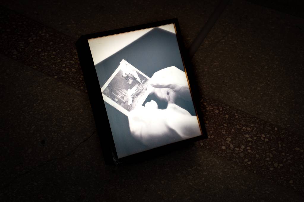 陳冠霖-Negative of Lightbox